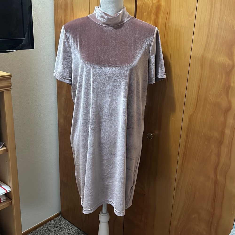 Madewell Velvet Mock Neck Mini Dress in Dusty Rose